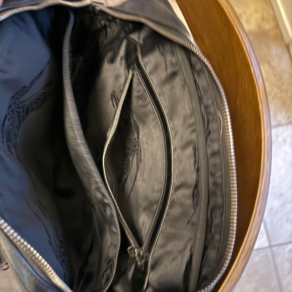 Rare Vintage Burberry Leather Briefcase with Top Zipper Closure - Picture 3 of 5